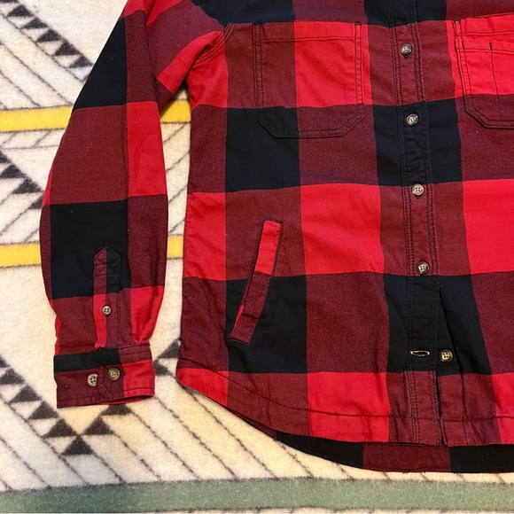 Carhartt women’s fleece lined flannel button down shirt - Picture 2 of 16